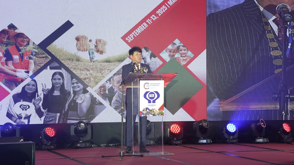 사진1. 김윤식 신협중앙회장이 개막식 환영사를 통해 포용적 리더십의 중요성을 강조하고 있다